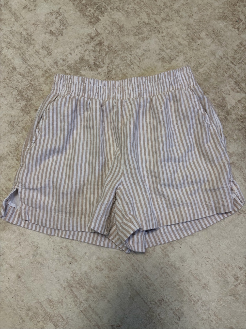 Striped Elastic-Waist Women’s Shorts - Beige/White
